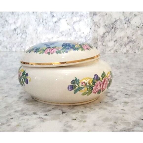 Queen Elizabeth Abbey Pottery Commemorate 100th Bday Dish‎ 2000 24K Gold Decor - Picture 3 of 9